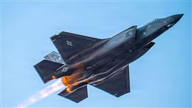 F-35戰機號稱全球最貴，其生命週期成本超過2兆美元，約64兆台幣。（圖／翻攝自X平台 @WhiteHouse）