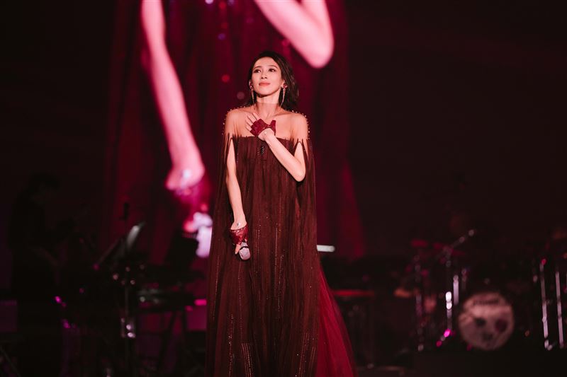 戴佩妮「雙生火焰」巡迴演唱會最終場，感性向歌迷致謝。（圖／寬宏藝術提供）