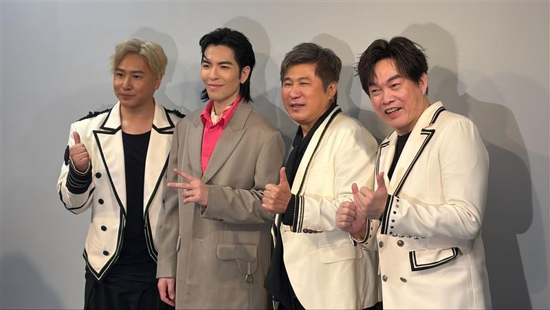 李千娜後台狂謝胡瓜 他暖喊:別小看自己