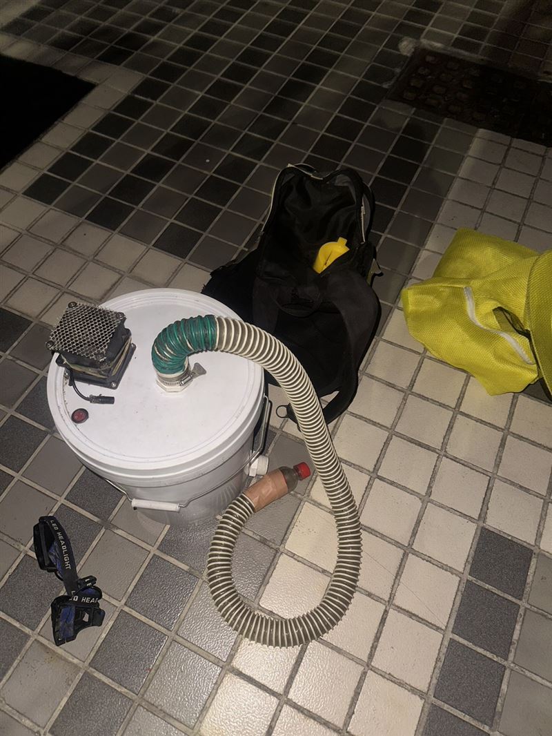 捕蜂人特製的「捕蜂神器」。(圖/民眾提供)