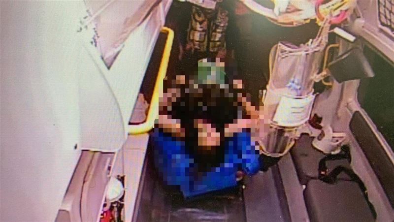 50歲女春節歐卡!119隔空神援救命