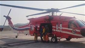  台中南湖山屋傳意外！25歲登山客失足墜落全身傷　黑鷹出動救援（圖／翻攝畫面）有碼