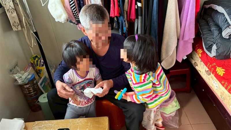 最心痛的守護!新北的超級阿公忍病養孫