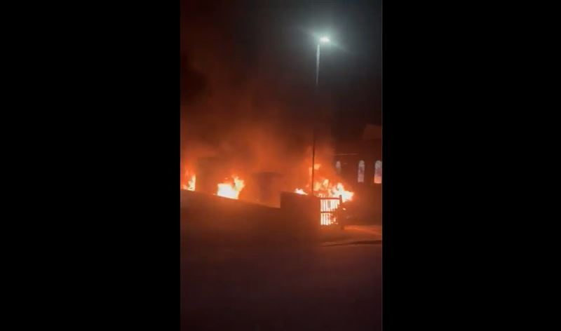 影/英國猶太組織被盯上!救護車燒成火球