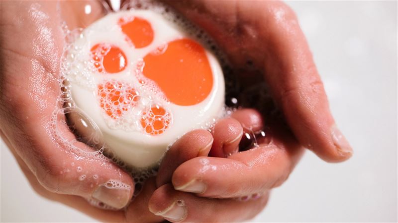 LUSH推出善意爪印香氛皂。（圖／品牌業者提供）