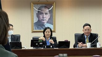 為何讓李貞秀代理主席？他曝中國黑手