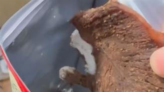伴手禮店肉乾發霉 他吃2片崩潰！業者回應