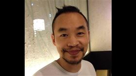 「麻吉大哥」黃立成在這波行情中連續操作失利，資產大幅縮水，引發外界關注與熱議。（圖／翻攝自黃立成FB）