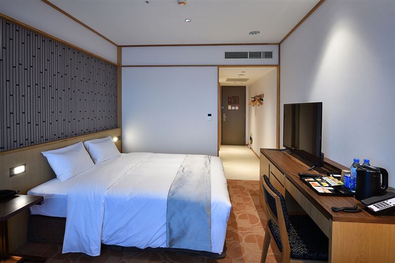 優雅啟程雙人套票安排入住「格拉斯麗台北飯店」,可提前至12點入住,從容準備迎接演唱會之夜。(圖/易遊網提供)