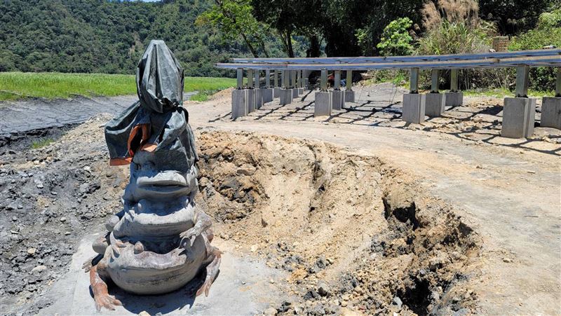 日月潭九蛙全露大學池見底 春茶恐大減產