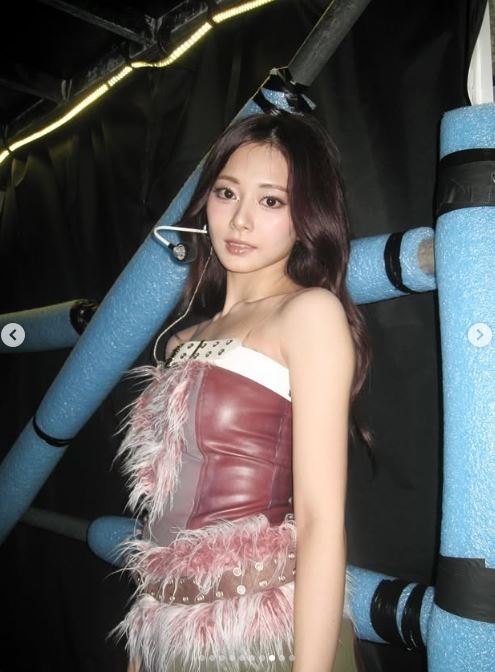 子瑜立大功了!TWICE全球爆紅原因曝光,帶給ONCE雙倍感動的大勢女團(圖/翻攝自IG @thinkaboutzu、翻攝自IG @twicetagram、大風文化提供) )