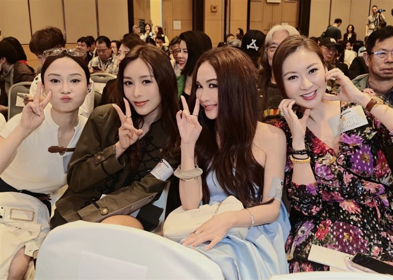 對於這次聚會，溫碧霞也在社群分享心情：「很開心遇見很多好朋友」。（圖／翻攝自溫碧霞小紅書）