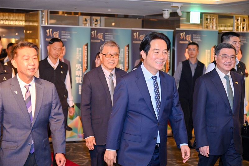 賴清德總統今(23)日下午出席「第29屆國家講座主持人、第8屆國家產學大師獎暨第69屆學術獎頒奬典禮」。(圖/行政院提供)