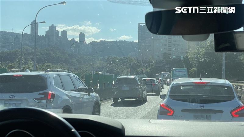 清明連假車潮爆發 省道易塞路段出爐