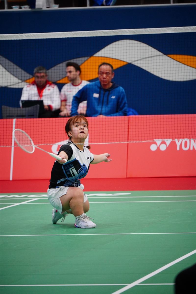 吳于嫣患有罕見疾病「軟骨發育不全症」但熱愛羽球。（圖／新北市政府提供）