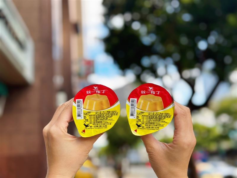 「焦糖出走咘布」整顆布丁沒有焦糖醬,預期再掀搶購潮。(圖/7-ELEVEN提供)