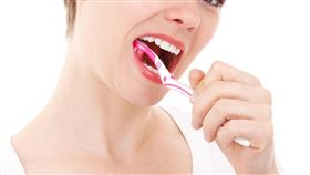 刷牙，牙齒。（示意圖／PIXABAY）