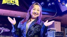 鄭怡藍色狂想演出。（圖／星光娛樂提供）