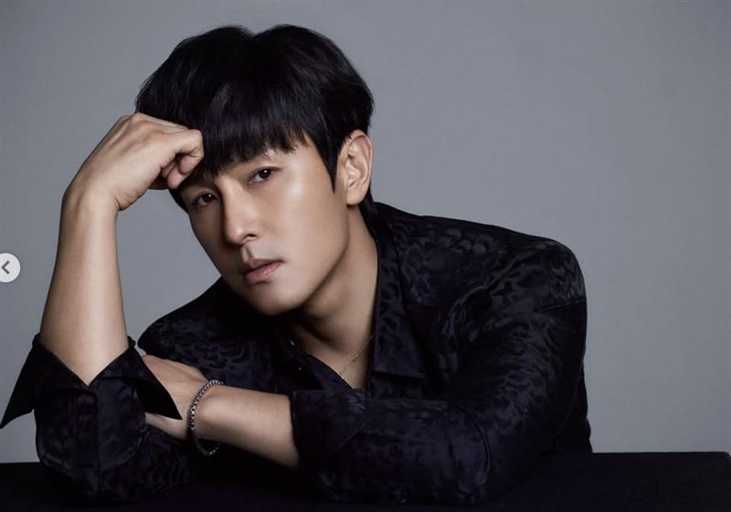 「神話」成員金烔完近期爭議不斷。(圖/翻攝自IG)