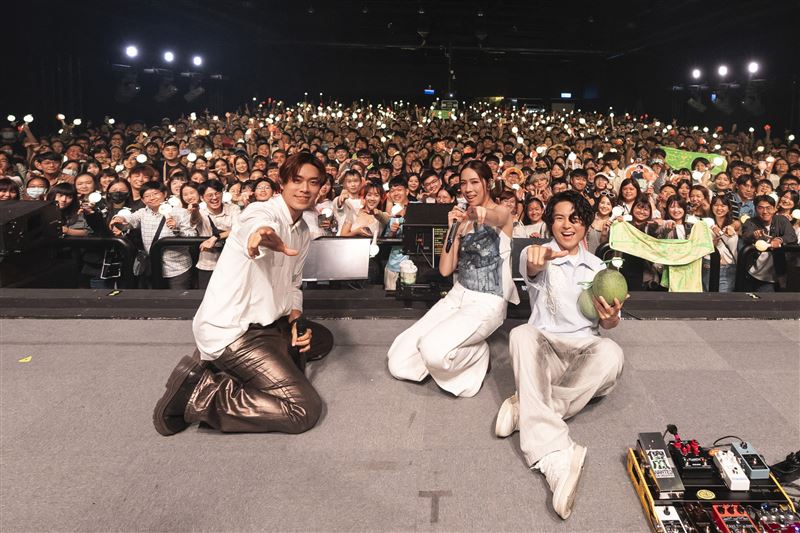 「告五人」雲安(左起)、犬青、哲謙將返場台北開唱。(圖/相信音樂提供)