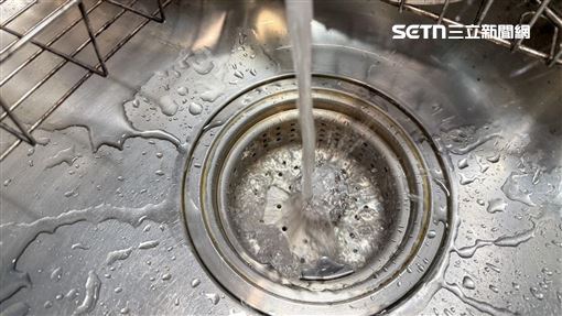 專家推2匙疏通好物 10分解決廚房水管阻塞