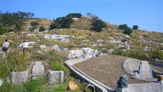 台南嬤下葬61年未腐成蔭屍！命理師揭原因