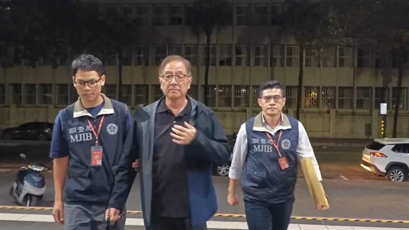台北市立大學驚爆採購弊案，總務處的前採購人員查振漢，被控於任職期間收受回扣。（圖／翻攝畫面）
