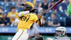 德州遊騎兵隊39歲老將麥卡臣（Andrew McCutchen）進入開季40人名單。（圖／美聯社／達志影像）