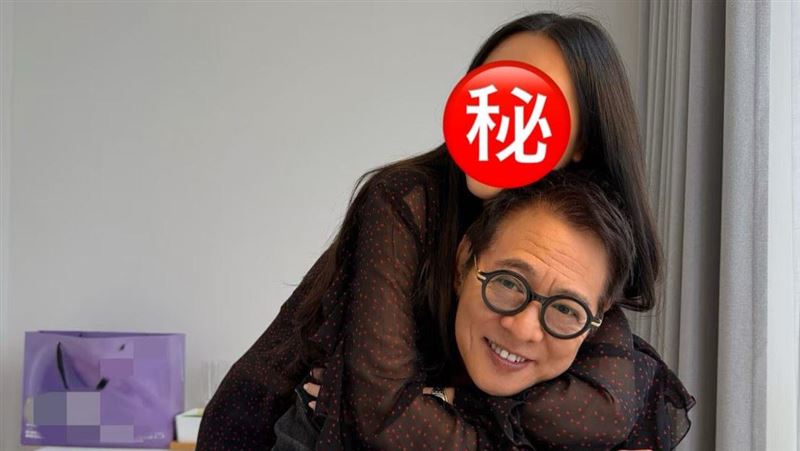 李連杰才爆換心回春　摟抱正妹助理全被拍