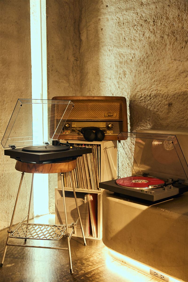 Sony開放預購全新藍牙黑膠唱盤PS-LX3BT(圖右)和PS-LX5BT(圖左)。（圖／台灣索尼提供）