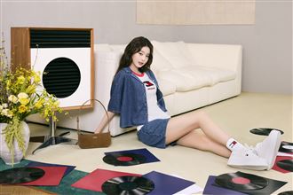 任TOMMY JEANS代言人 張員瑛演繹美式經典