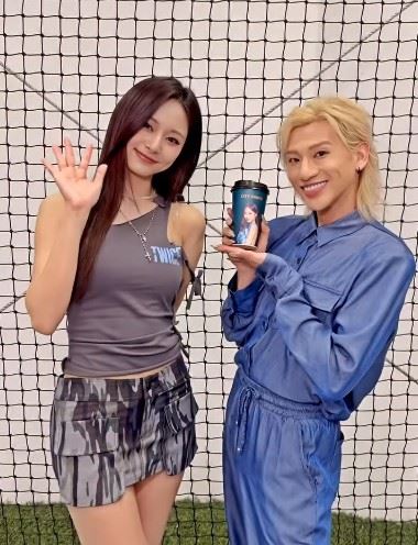 在返韓前，子瑜把握時間與家人及好友相聚，其中與昔日舞蹈老師嘻小瓜的合體畫面曝光，再度掀起粉絲關注。（圖／翻攝自嘻小瓜IG）