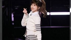 王心凌在《浪姐》以〈愛你〉一舉翻紅。（圖／翻攝自微博）