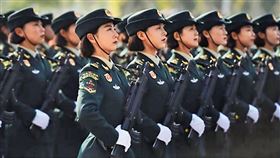 李女出身中國黑龍江省，還曾向許男表示自己在中國念過軍校、當過解放軍。示意畫面。（圖／翻攝中國軍網微博）