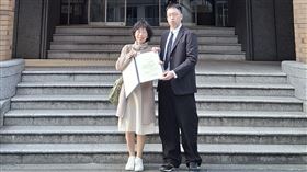 陳佩琪（左）貼出與兒子柯傅堯（右）的合影。（圖／翻攝自陳佩琪臉書）