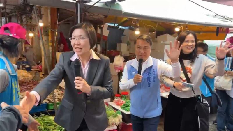 徐欣瑩勤跑市場基層