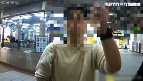 北市徐男行經仁愛路四段時兩度與女OL發生擦撞。（圖／翻攝畫面）