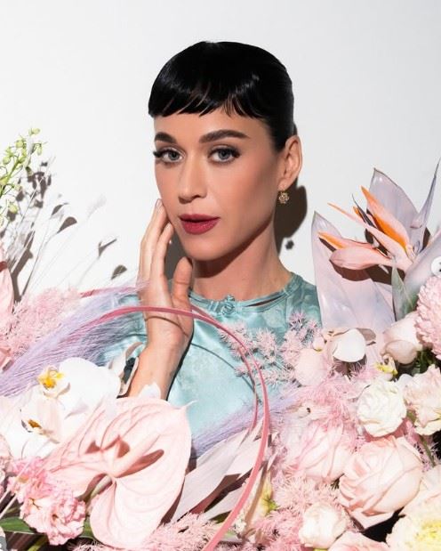 年49歲的奧蘭多布魯，在與流行天后凱蒂佩芮（圖）結束長達9年的感情後，迅速展開新戀情。（圖／翻攝自凱蒂佩芮IG）