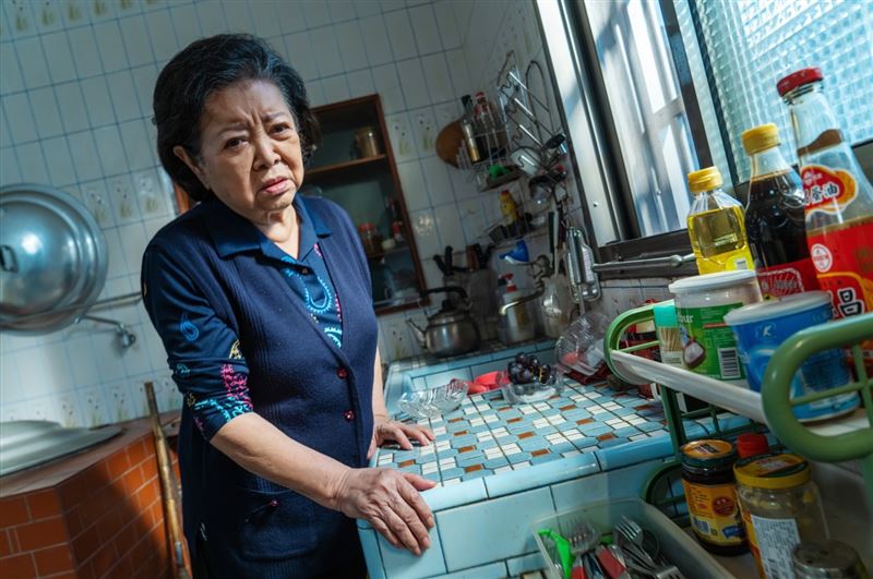 陳淑芳劇中精湛演繹失智長者，呼籲大眾重視陪伴的價值，找回家庭連結。（圖／民視提供）