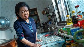 陳淑芳劇中精湛演繹失智長者，呼籲大眾重視陪伴的價值，找回家庭連結。（圖／民視提供）