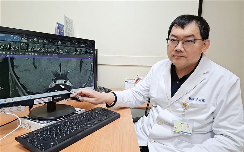 廖英理主任指出，泌乳激素瘤病人，及早治療仍有機會懷孕。（圖／台北醫院提供）