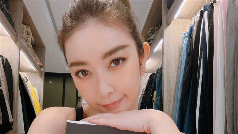 許維恩誤PO露點照秒刪 罹乳癌後笑了