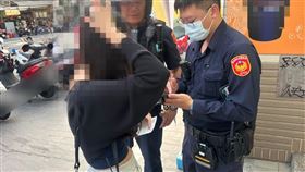 台南,點數,網友,流氓,家人,警方,軟體,見面費,店員,陷阱,詐騙。（圖／翻攝畫面）