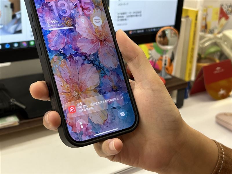 消費者選購冰箱時,逐漸重視是具備智慧監控和提醒功能。(圖/486團購提供)