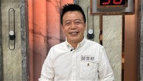 名廚「寶寶師傅」邱寶郎遭謠傳是如廁過世的主持人，緊急留言澄清。（圖／翻攝自臉書）