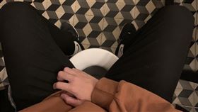 檢方相驗遺體認定是心因性休克，推測是排便時瞬間用力過猛，心臟負荷過大引發悲劇。（示意圖／資料照）