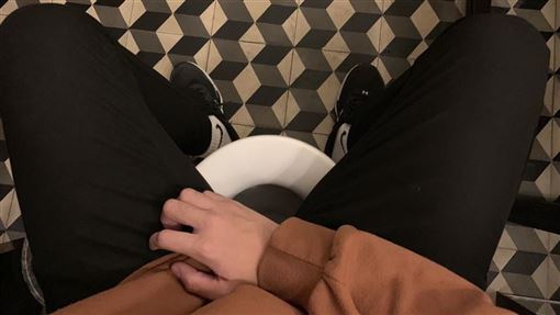 美食主持人如廁猝死身分曝　客家台證實了