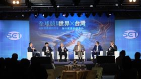 《鍍晶的心臟－AI之島》 首映會 經濟部政務次長 何晉滄、法國在台協會主任 龍燁、德國在臺協會處長 迪嘉信、無任所大使 黃欽勇、宏碁集團創辦人 施振榮（圖／記者鄭孟晃攝影）