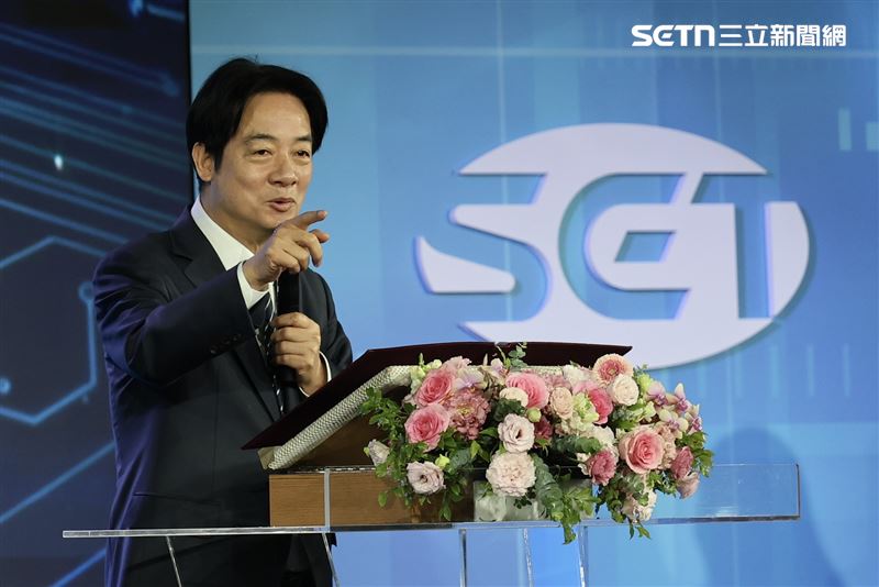 賴清德出席《鍍晶的心臟－AI之島》 首映會，大讚三立集團及101董事長賈永婕。（圖／記者鄭孟晃攝影）