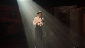 金曲歌王洪榮宏婚變後首度回應，坦言「的確發生一些事情」。(圖／年代提供）